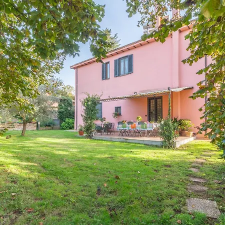 Alloggi Turistici Ai Due Cedri Casa di campagna *