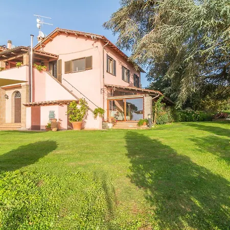 Alloggi Turistici Ai Due Cedri Casa di campagna Capranica