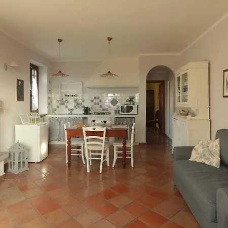 Alloggi Turistici Ai Due Cedri Casa di campagna *